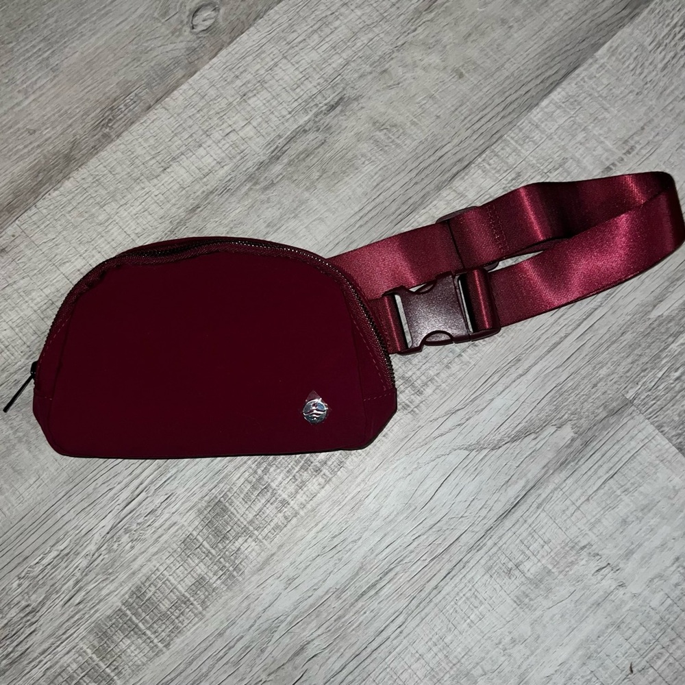 NWOT Maroon Belt Bag